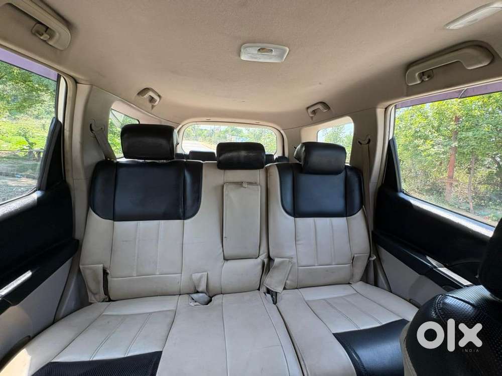 Mahindra Xuv500 2017 Diesel 5new Tyers Excillent Conditon 7 Seater