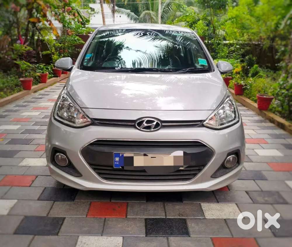Hyundai Xcent 2015 Petrol  Manual  Single Owner  50,000 Km