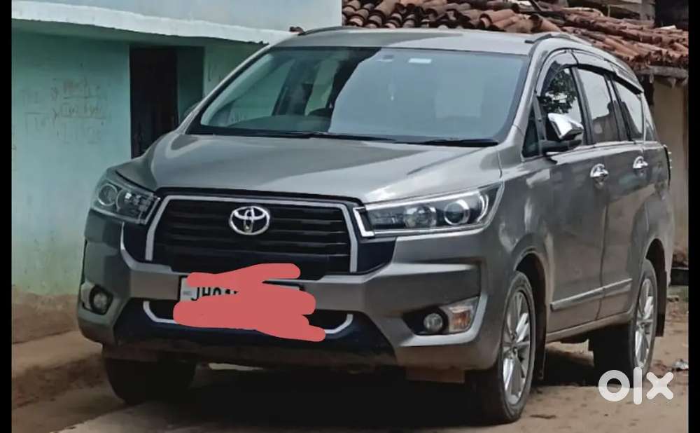 Toyota Innova Crysta 2016