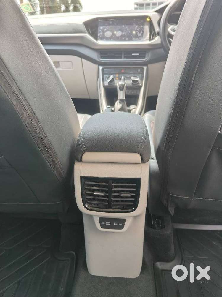 Volkswagen Taigun 1.0 Tsi Highline At, 2022, Petrol