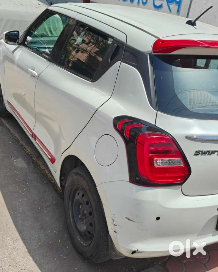 Maruti Suzuki Swift Vxi 1.2 Abs Bs-iv, 2018, Petrol