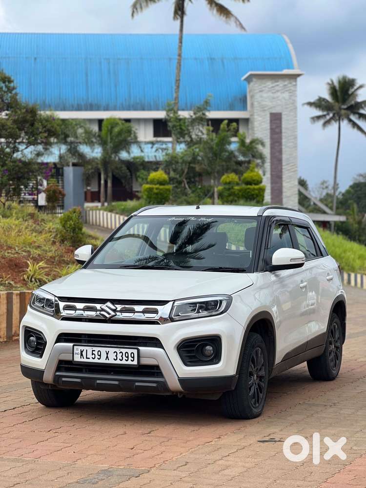 Maruti Suzuki Brezza 1.5 Zxi Smart Hybrid, 2021, Petrol
