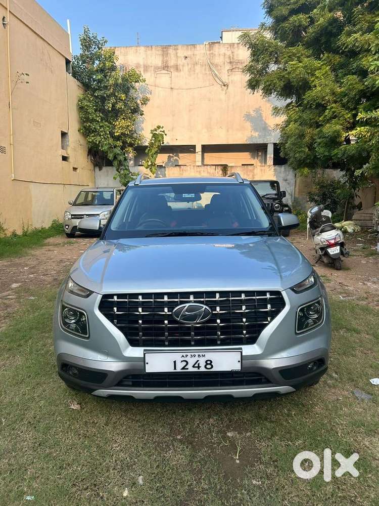 Hyundai Venue 2019 Petrol Well Maintained