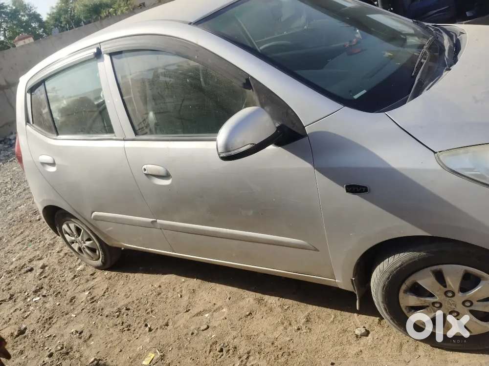 I10 Sporz Pure Petrol