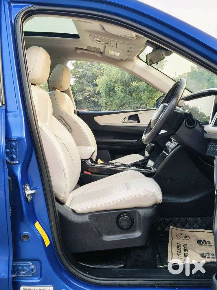 Mahindra Xuv700 2.0 Ax 7 Petrol At Luxury Pack Str, 2022, Petrol