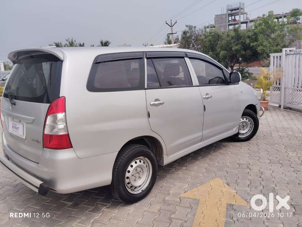 Toyota Innova 2.5 G (diesel) 8 Seater, 2013, Diesel