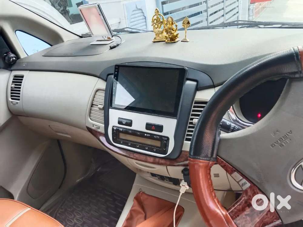 Toyota Innova 2014
