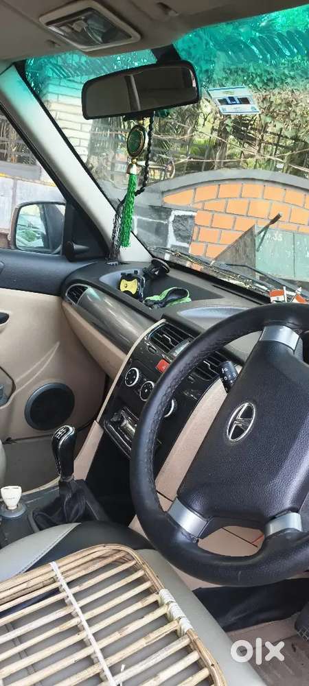 Tata Safari Storme 2013