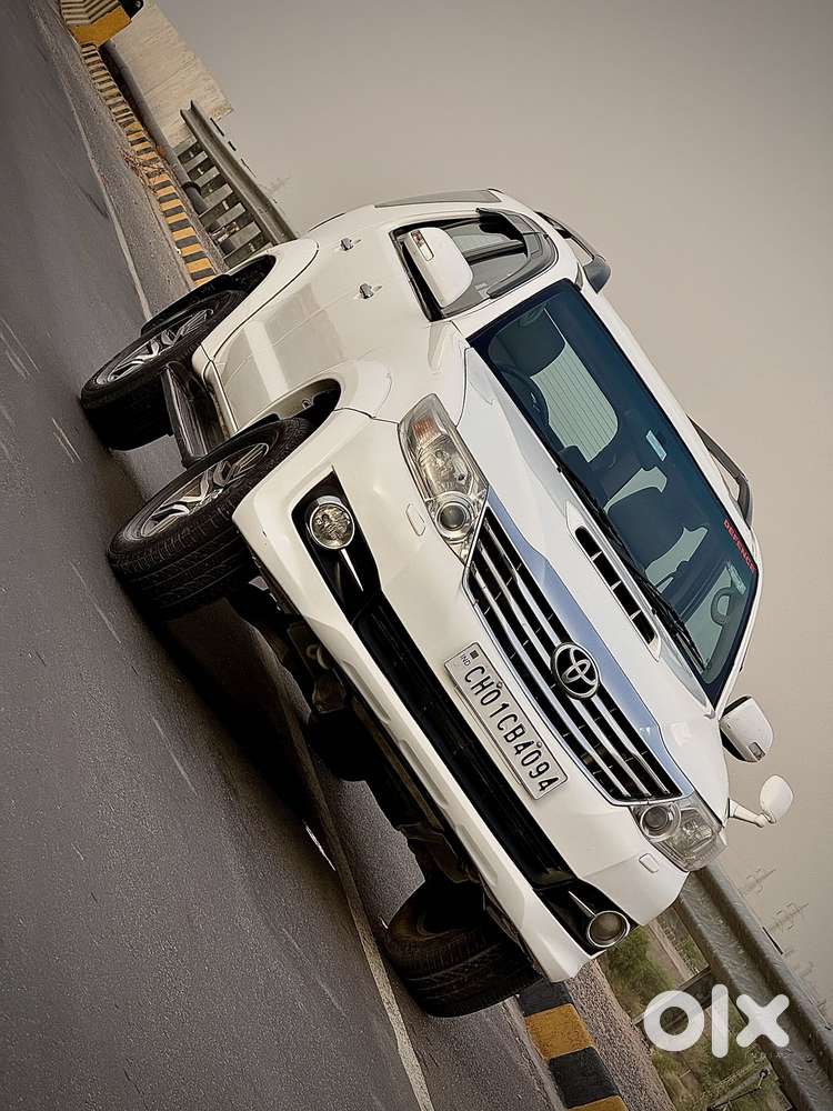Toyota Fortuner 3.0 4x4 Manual, 2011, Diesel