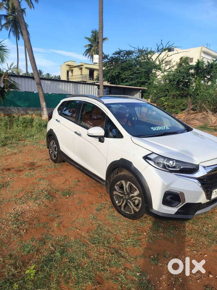 Topend Wr-v 2022 Petrol Good Condition Sunroof Honda Model2022 White