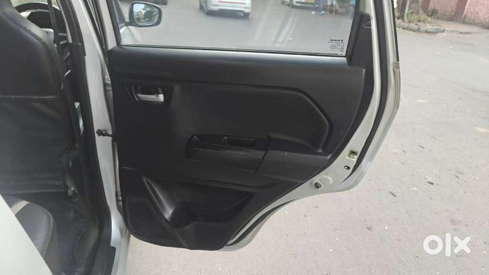 Maruti Suzuki Wagon R Vxi Plus Mt, 2021, Petrol