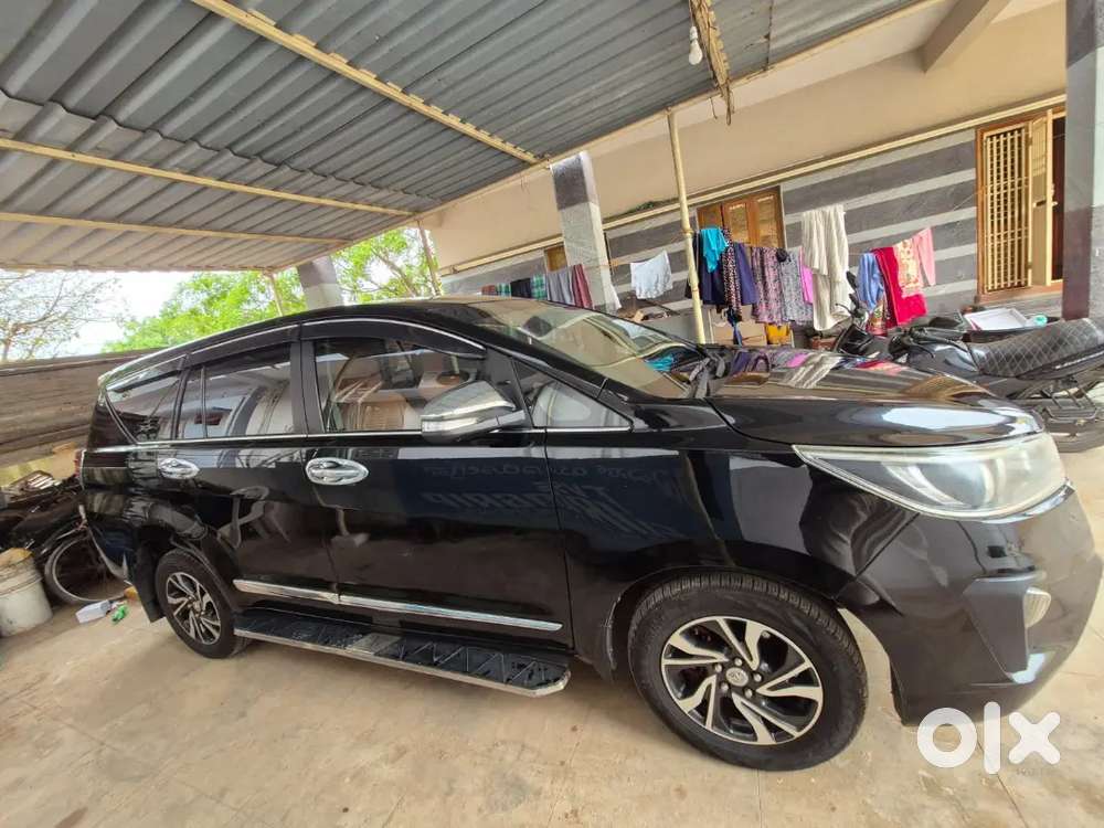 Toyota Innova Crysta 2016 Diesel 150000 Km Driven