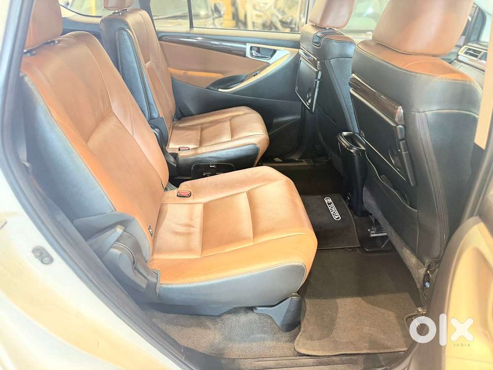 Toyota Innova Crysta 2.8z Automatic, 2017, Diesel