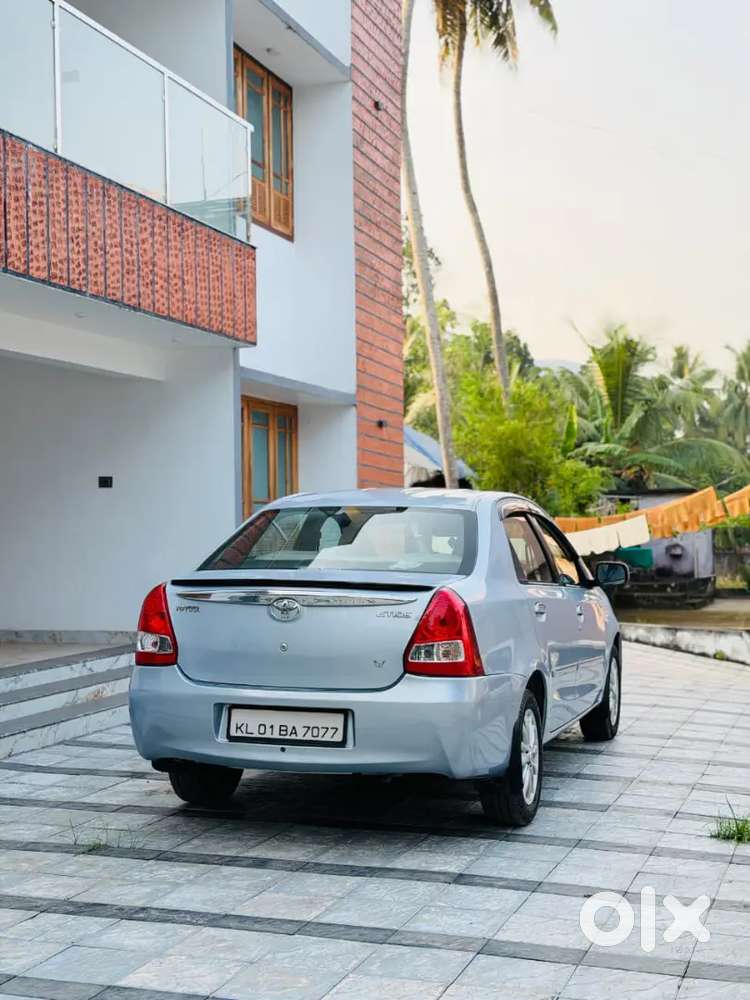 Toyota Etios 1.5 V 2011