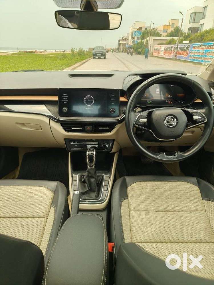 Skoda Slavia 1.0 Tsi Style At, 2023, Petrol