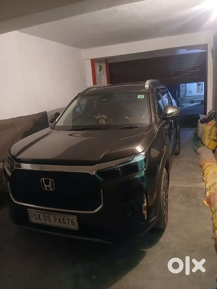 Honda Elevate 
Well Maintained , In Top Notch Condition