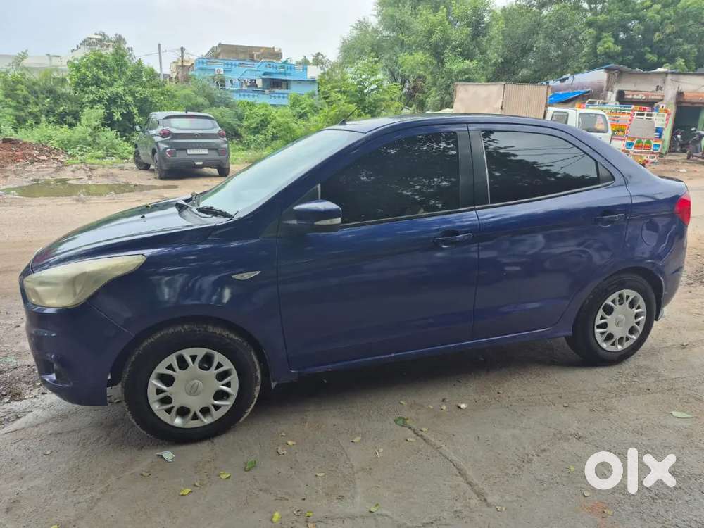 Ford Aspire Titanium Blu 2016