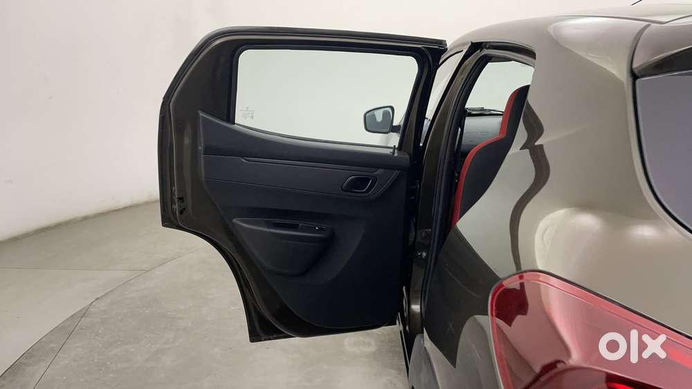 Renault Kwid 2019-ongoing 1.0 Rxt Amt (o), 2021, Petrol