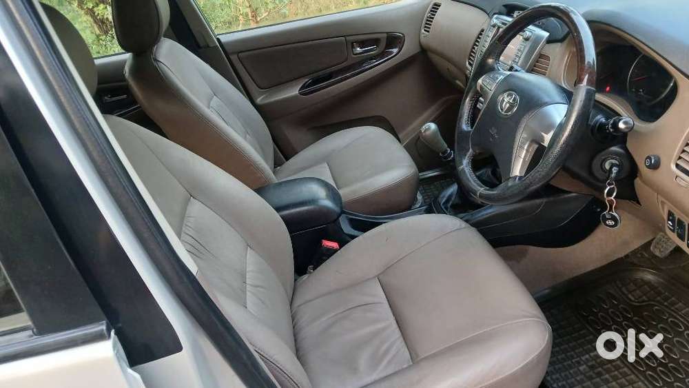 Toyota Innova 2.5 Z Diesel 7 Seater Bs Iv, 2015, Diesel