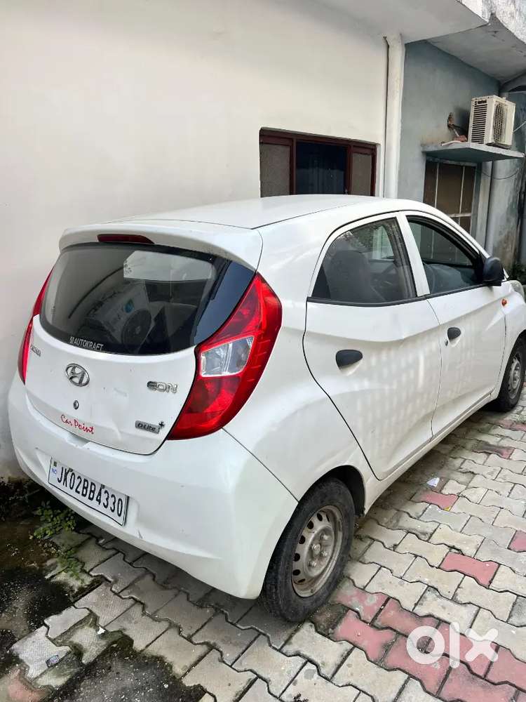 Selling My Eon First Hand Car .