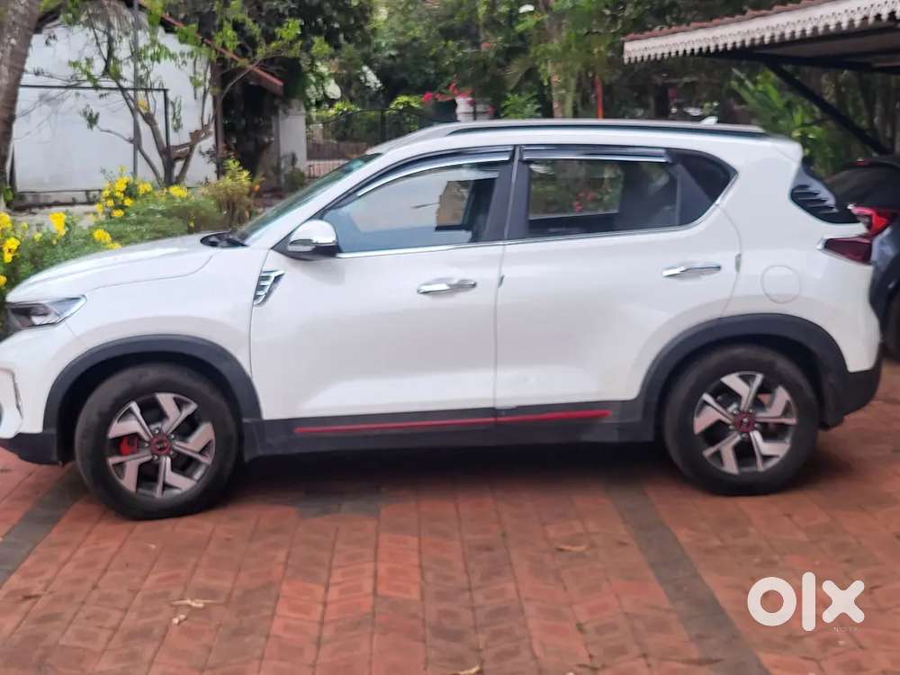 Kia Sonet 1.0 L Turbo Petrol (imt Gtx Plus) Glacier White