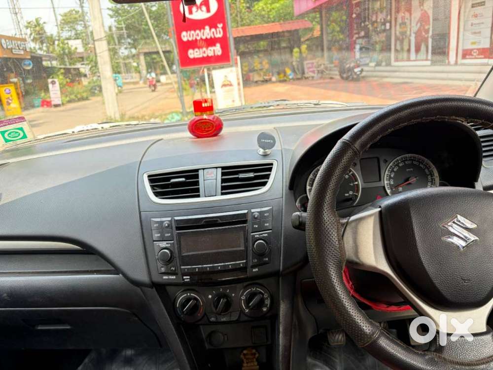 Maruti Suzuki Swift Vxi + Manual, 2016, Petrol
