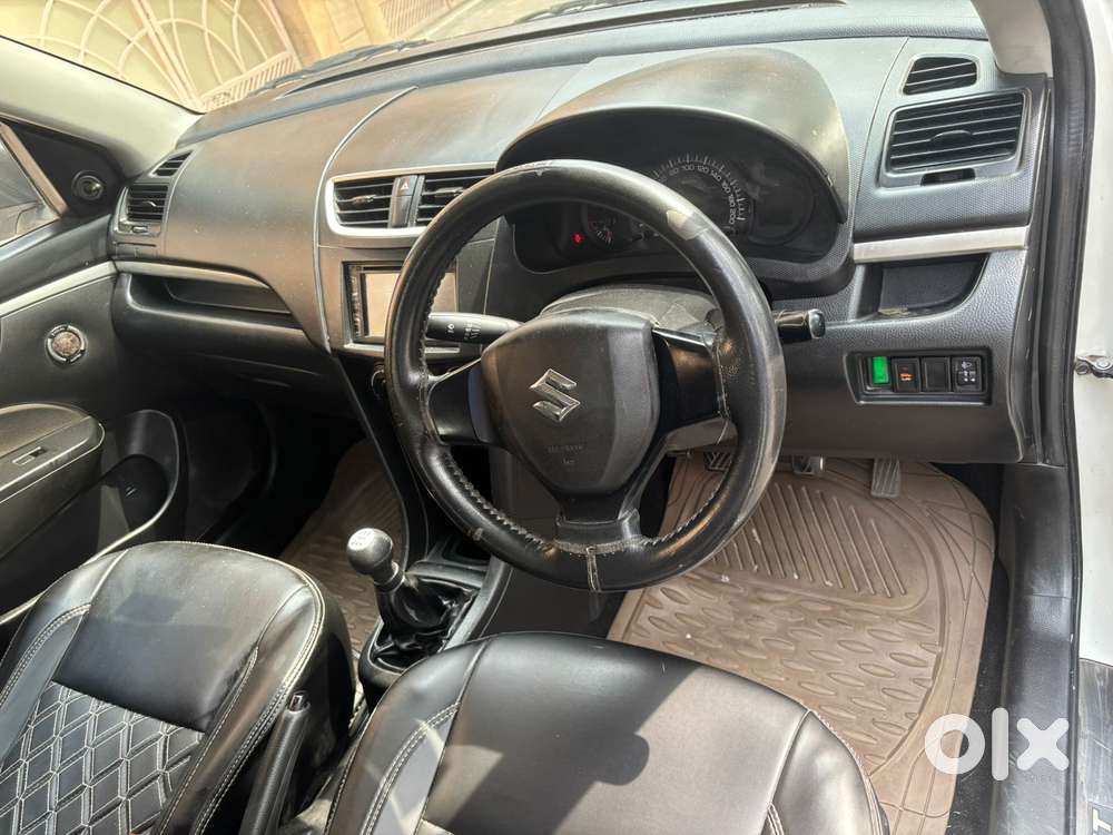 Maruti Suzuki Swift Lxi Optional-o, 2017, Petrol
