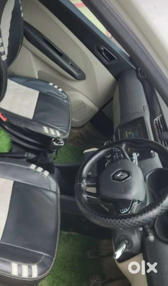 Renault Triber Rxt, 2023, Petrol