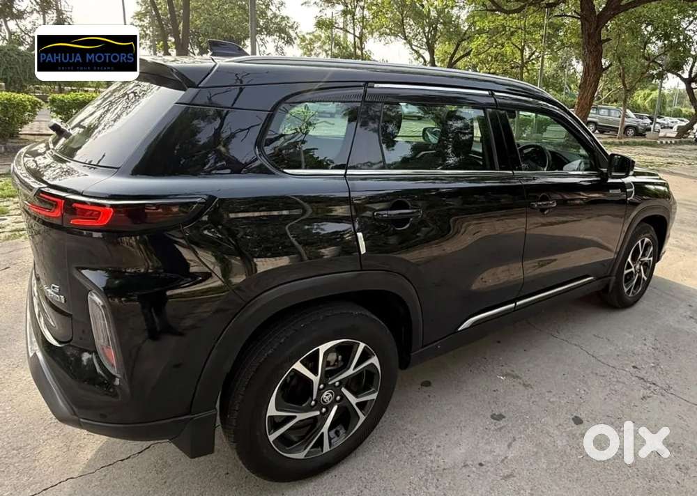 Toyota Urban Cruiser Hyryder, 2025, Petrol