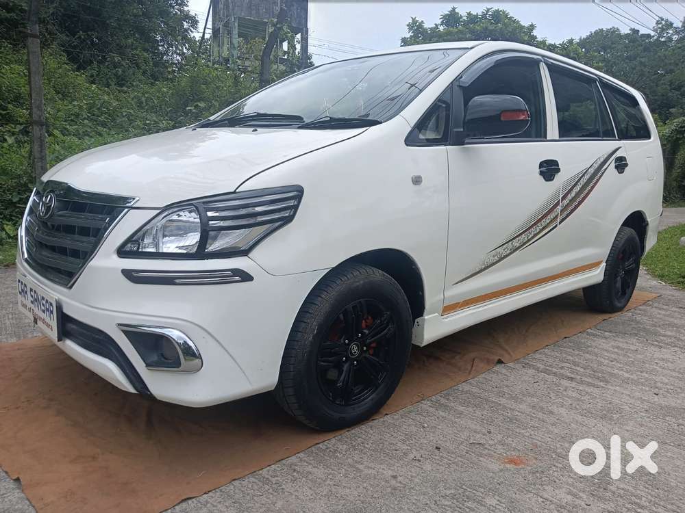 Toyota Innova 2.5 G (diesel) 7 Seater Bs Iv, 2015, Diesel