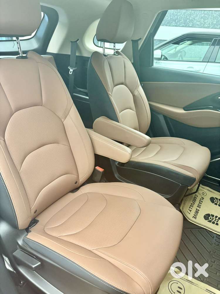 Mg Hector Plus Sharp Pro 1.5 Turbo Petrol Cvt 7 Str, 2023, Petrol