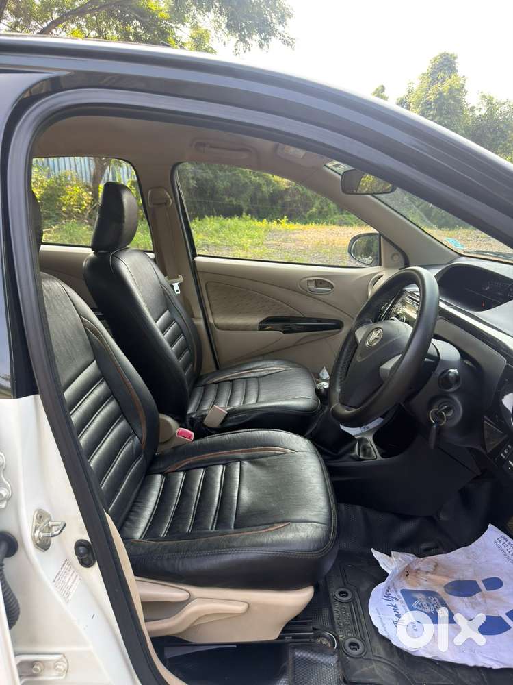 Toyota Etios Liva 1.2 V, 2019, Petrol