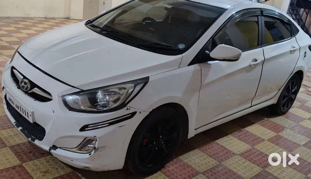 Hyundai Verna 2012 Diesel 105000 Km Driven