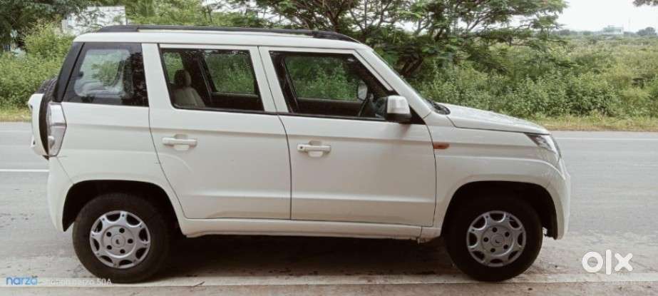 Mahindra Tuv 300 T10 Amt Dual Tone, 2020, Diesel
