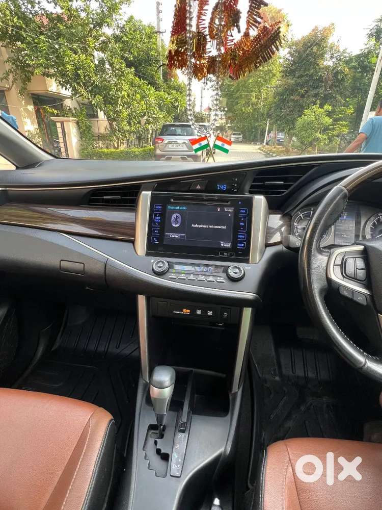 2.8 Top Model Innova Crysta 2016 Diesel Excellent Condition