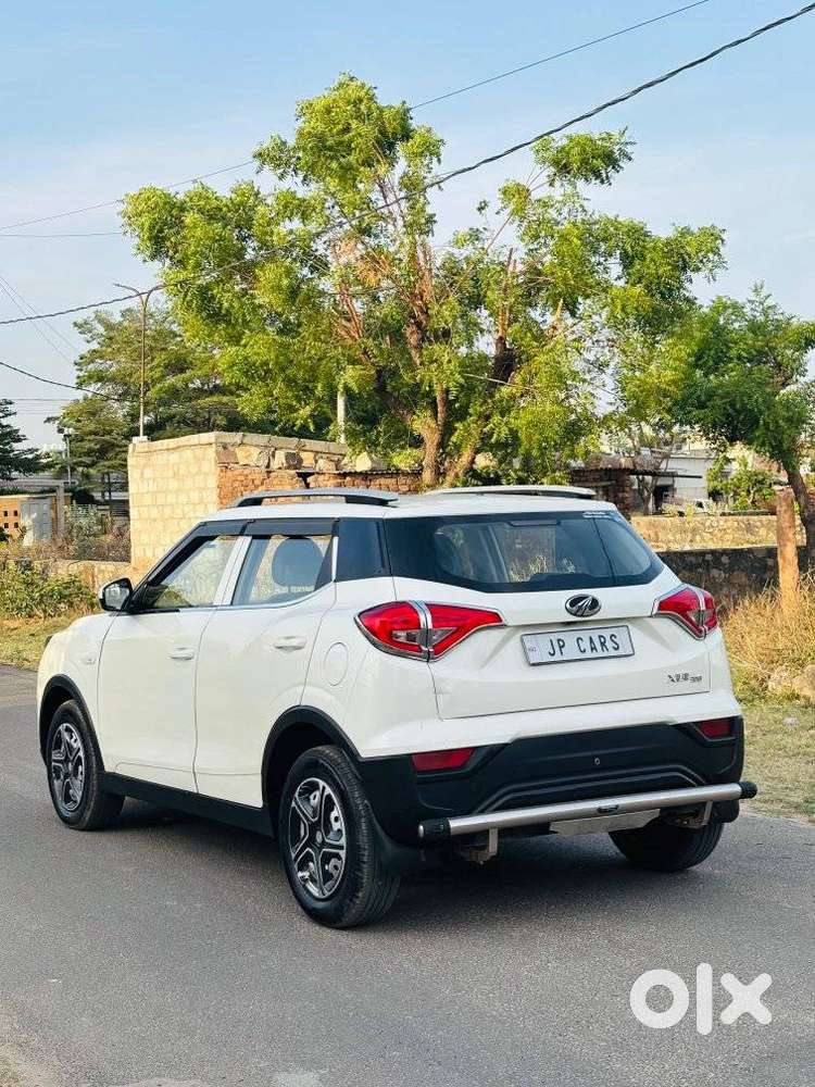 Mahindra Xuv300 W4, 2022, Petrol