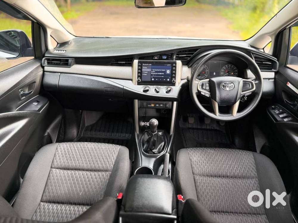 Toyota Innova Crysta 2.4 G Mt 7 Str, 2022, Diesel