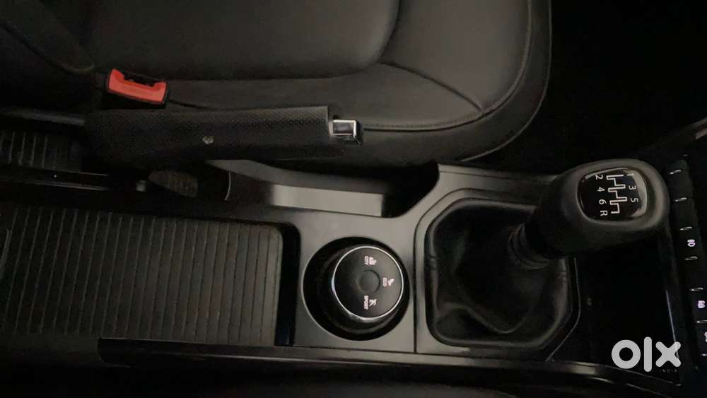 Tata Nexon 1.5 Revotorq Xz Plus (l) Dark Edition, 2021, Petrol