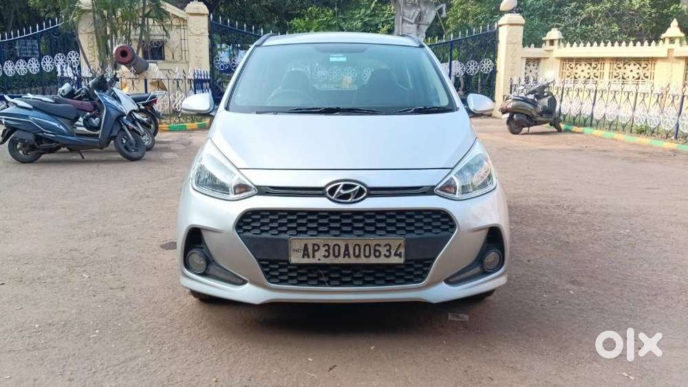Hyundai Grand I10 Sportz, 2017, Petrol