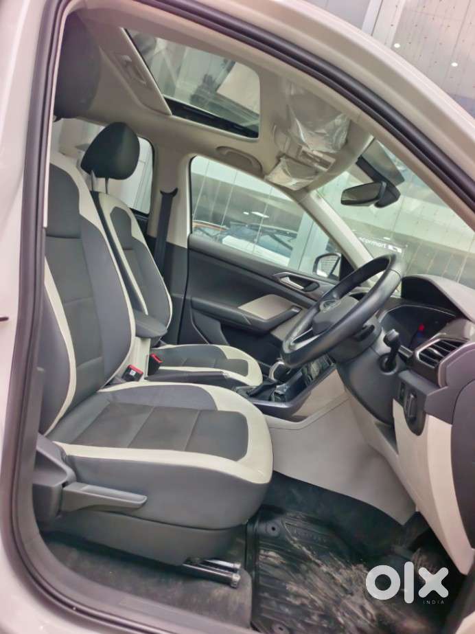 Volkswagen Taigun 1.0 Tsi Topline At, 2022, Petrol