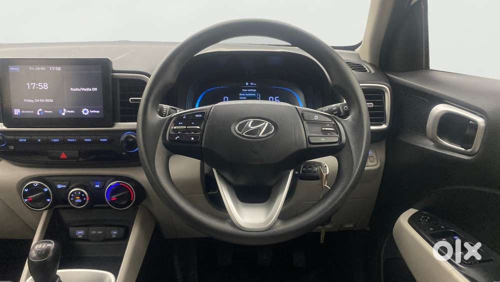 Hyundai Venue S, 2022, Petrol
