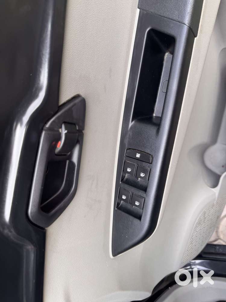 Mahindra Kuv 100 2016-2017 Mfalcon G80 K4, 2017, Petrol