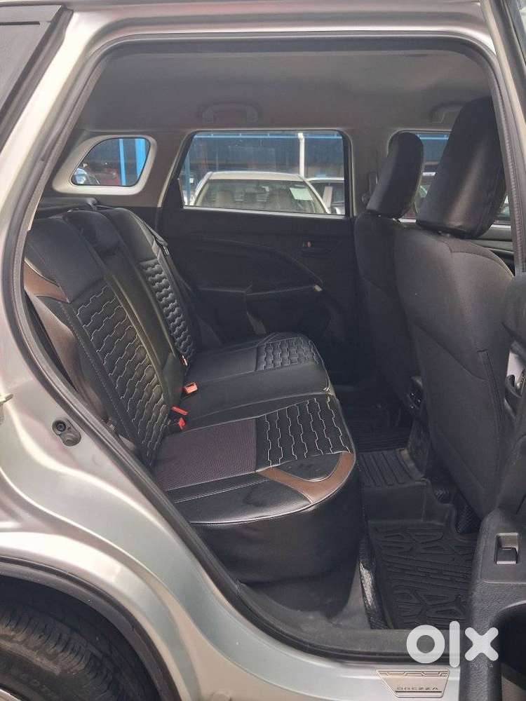 Maruti Suzuki Brezza 1.5 Lxi Smart Hybrid, 2025, Petrol