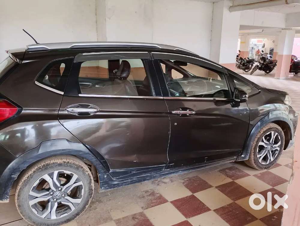 Wrv Sunroof Alloy Wheels Keyless Entry