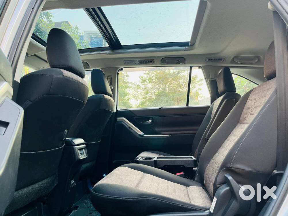 Toyota Innova Hycross, 2024, Petrol