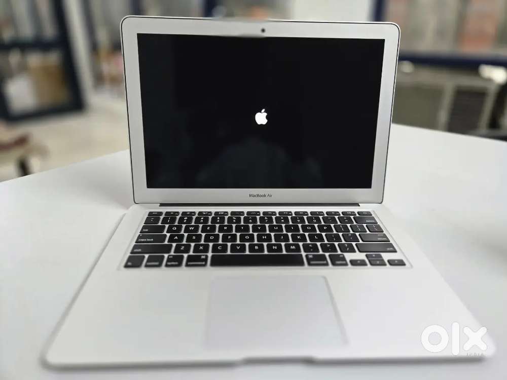 MacBook Air in SALE