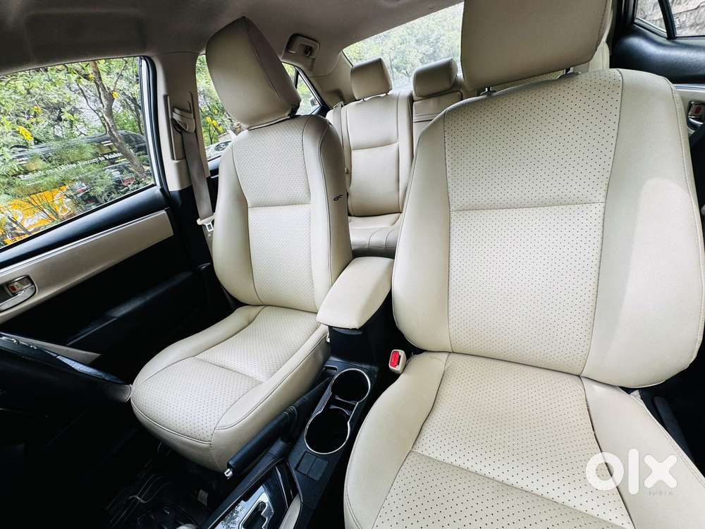 Toyota Corolla Altis G Hv At, 2015, Petrol