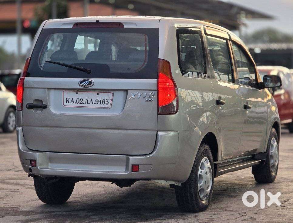Mahindra Xylo, 2010, Petrol