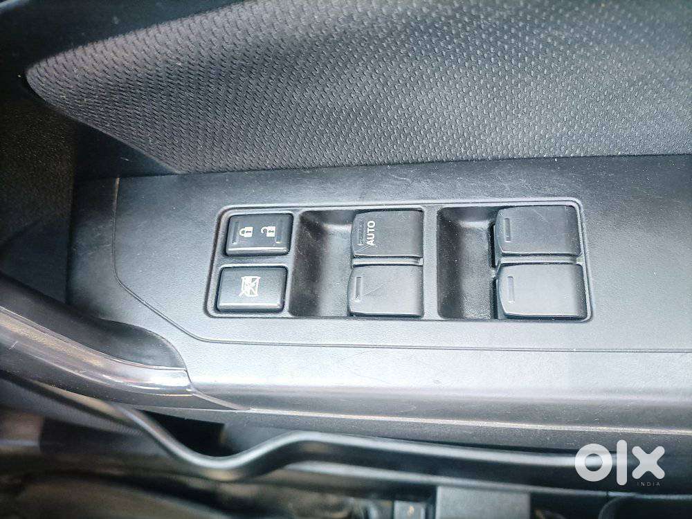 Maruti Suzuki Brezza, 2020, Petrol