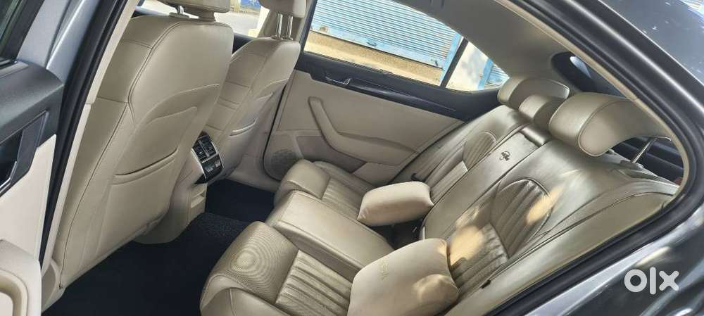 Skoda Superb Lk 1.8 Tsi At, 2018, Petrol